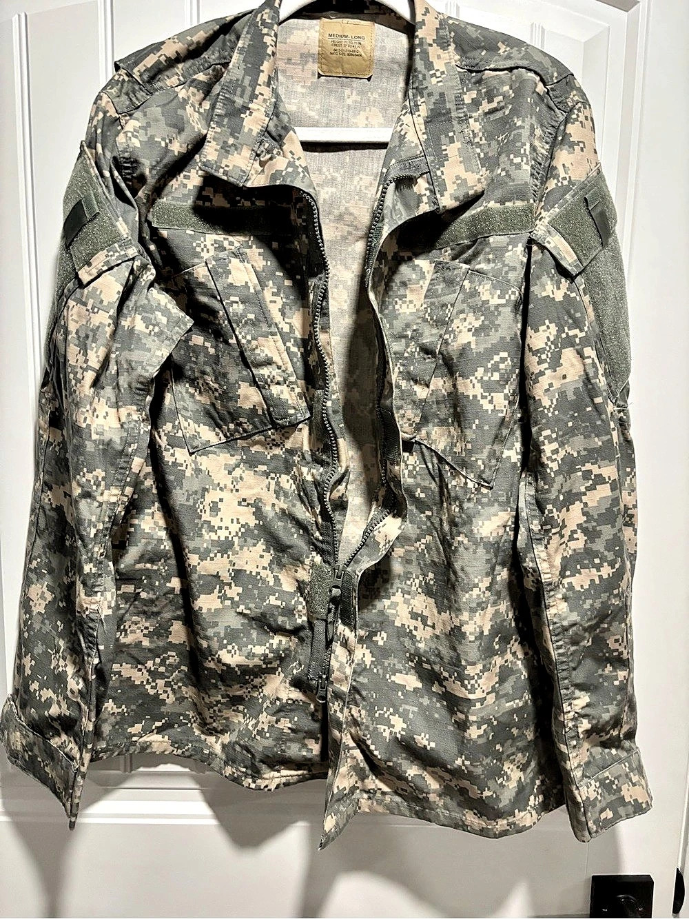 US Military Coat, Army Combat Uniform Camo Military Field Jacket Size Medium